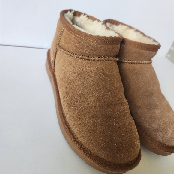 Steve Madden Cabin Tan Faux Fur Women's Cropped  Boots - Size 7.5 (38) - Picture 3 of 10